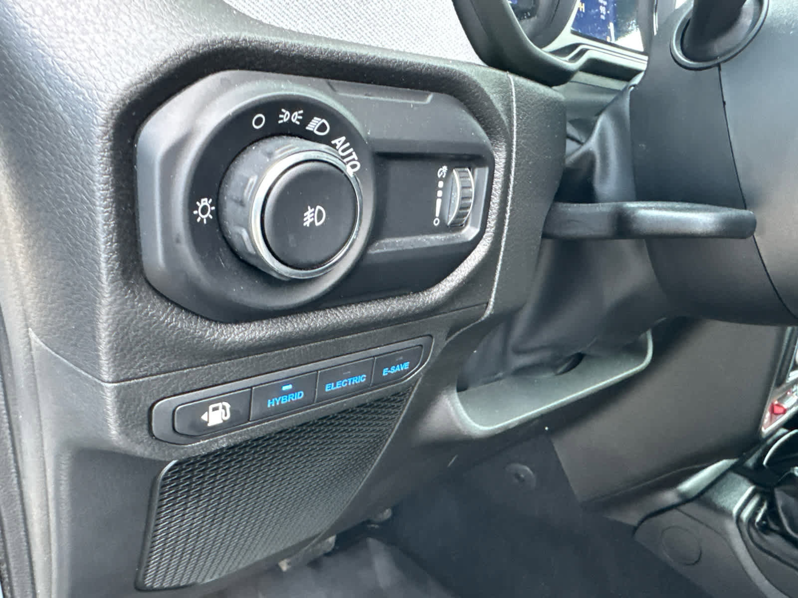 Used 2025 Jeep Wrangler Willys image 20