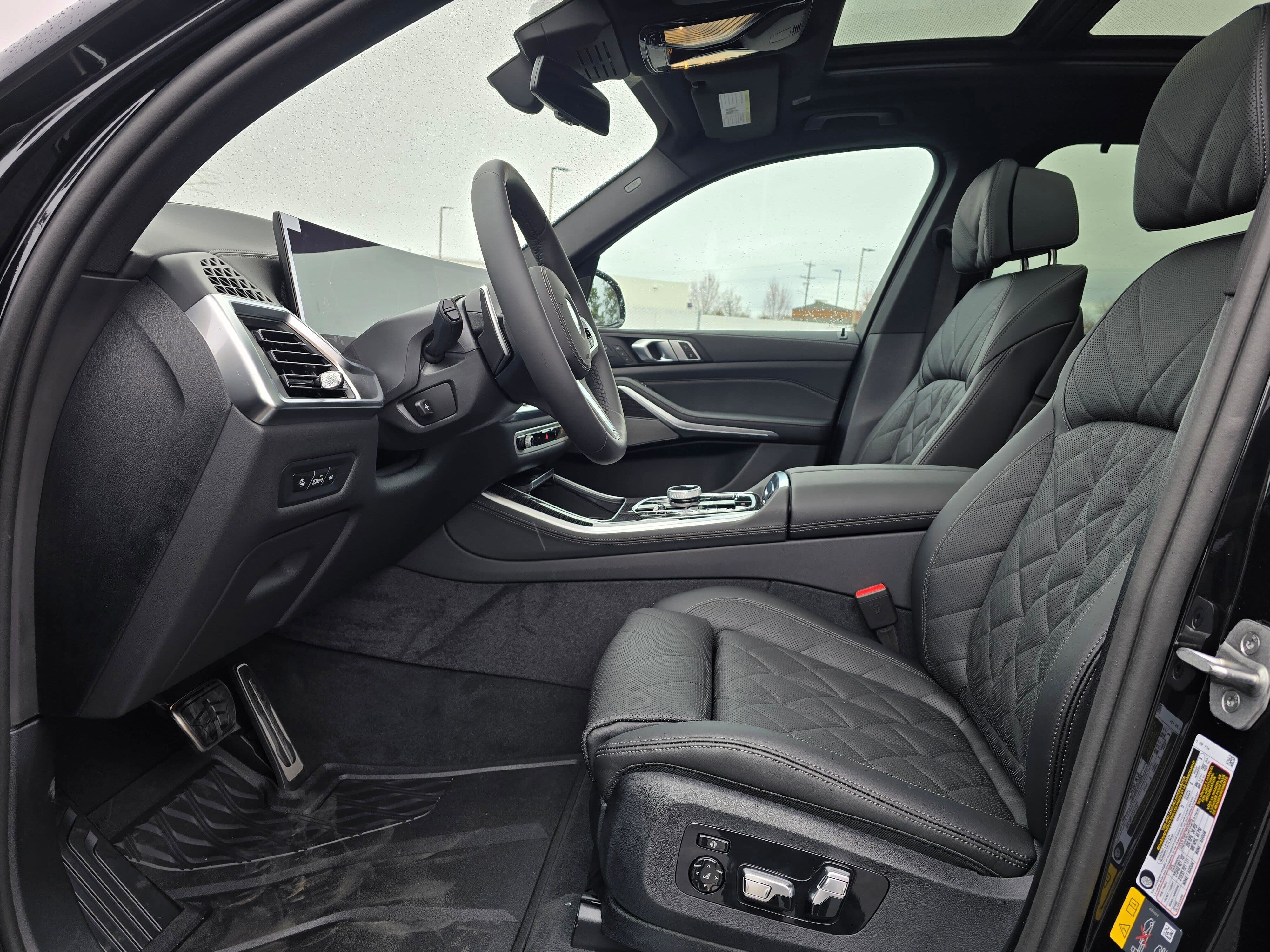 New 2026 BMW X5 xDrive50e w/ Executive Package image 11