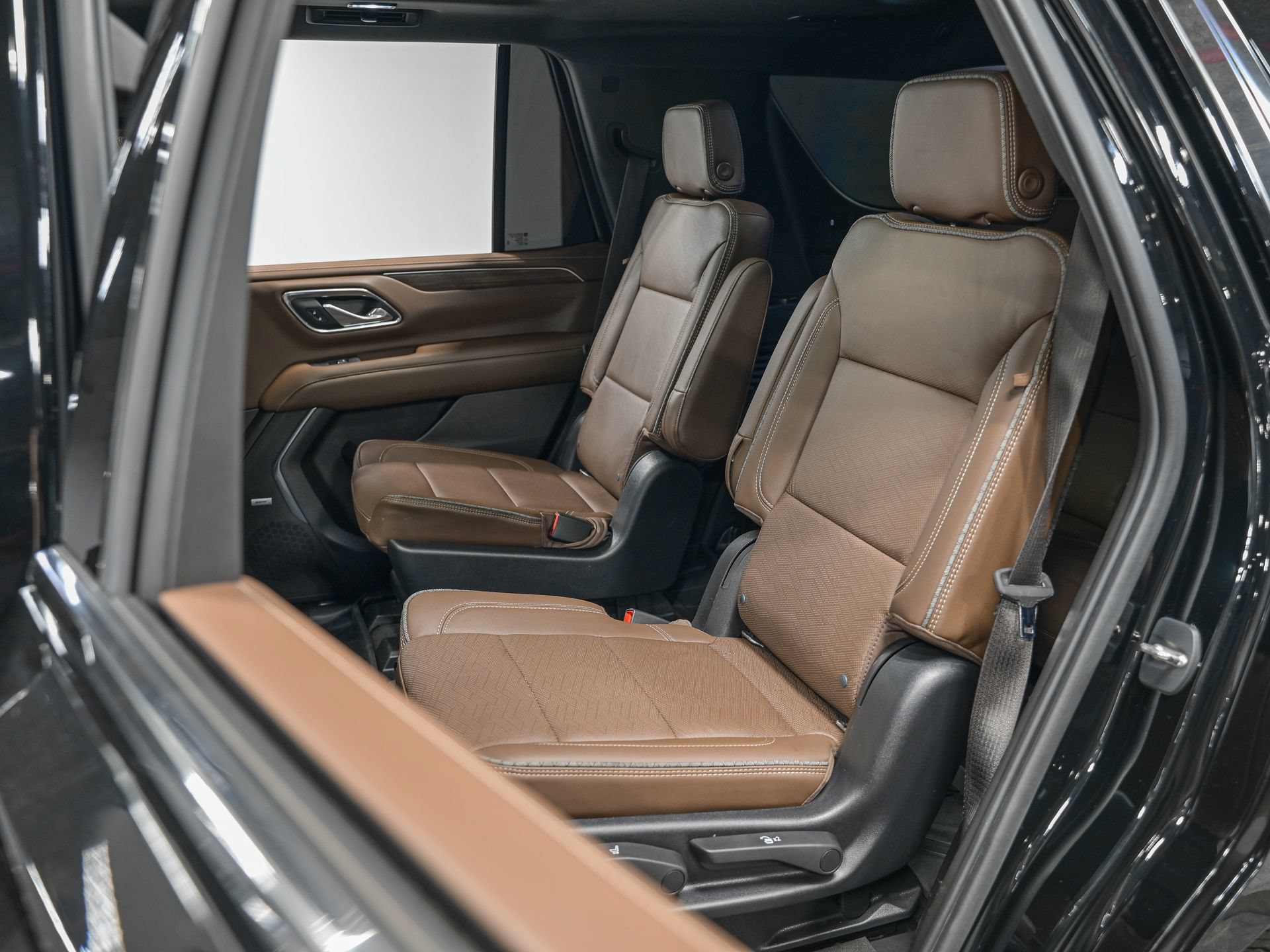 Used 2021 Chevrolet Tahoe High Country AWD/4WD image 28