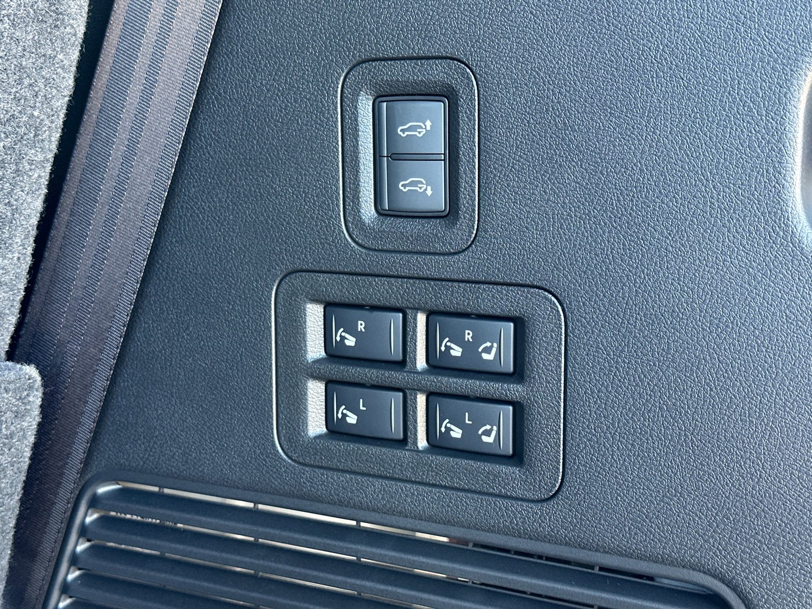 New 2026 Nissan Armada Platinum Reserve image 20