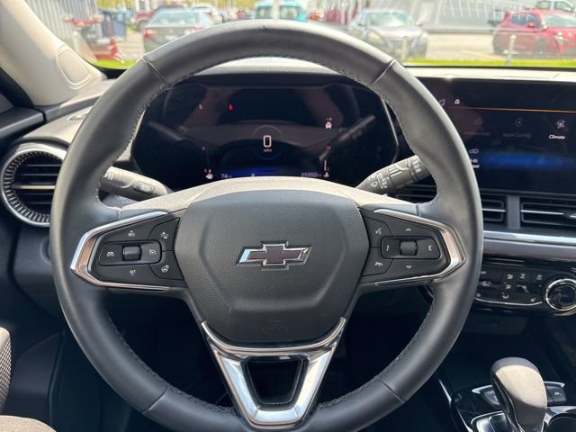 Used 2024 Chevrolet Trax ACTIV w/ Driver Confidence Package FWD image 19