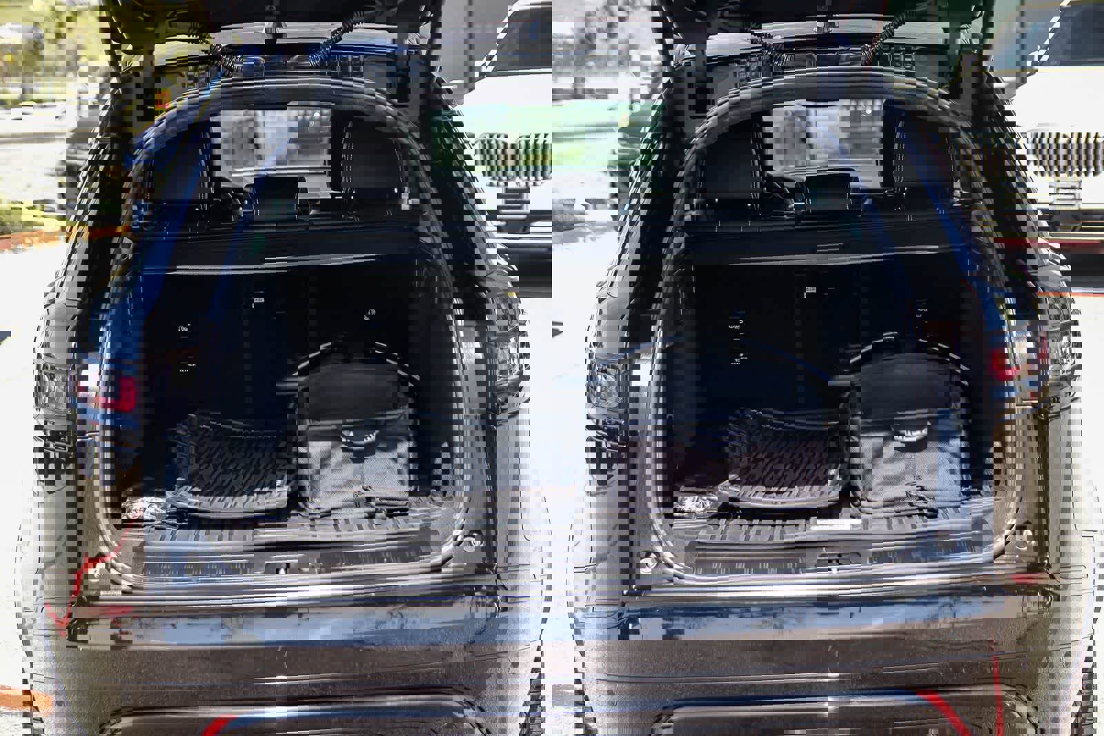 Used 2023 Land Rover Range Rover Velar HST image 29