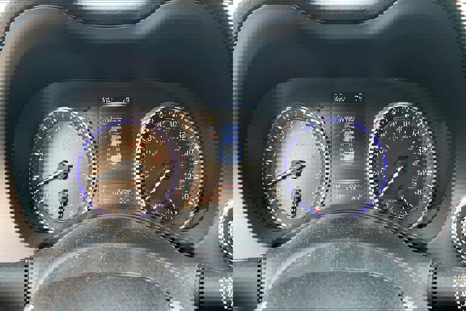 Used 2017 INFINITI Q60 w/ Cargo Package image 23