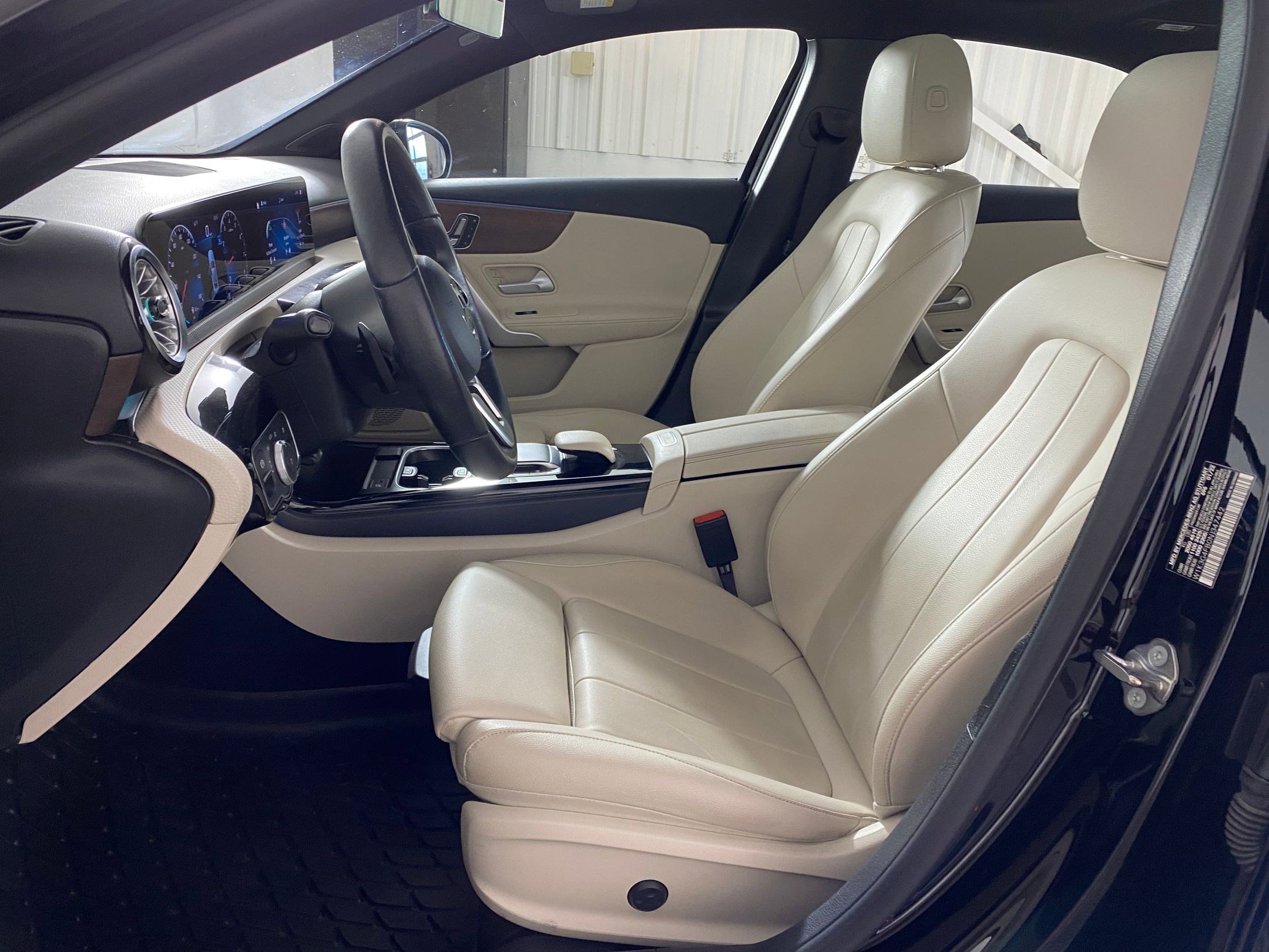 Certified 2022 Mercedes-Benz A 220 4MATIC image 5