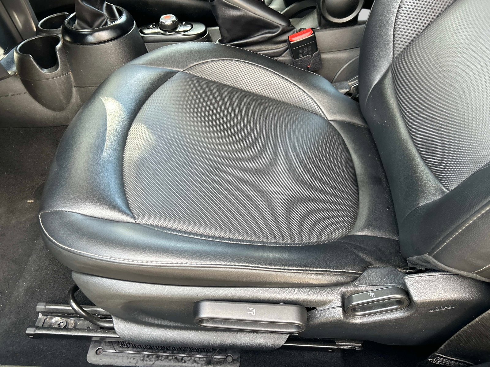Used 2017 MINI Cooper 2-Door Hardtop FWD image 17