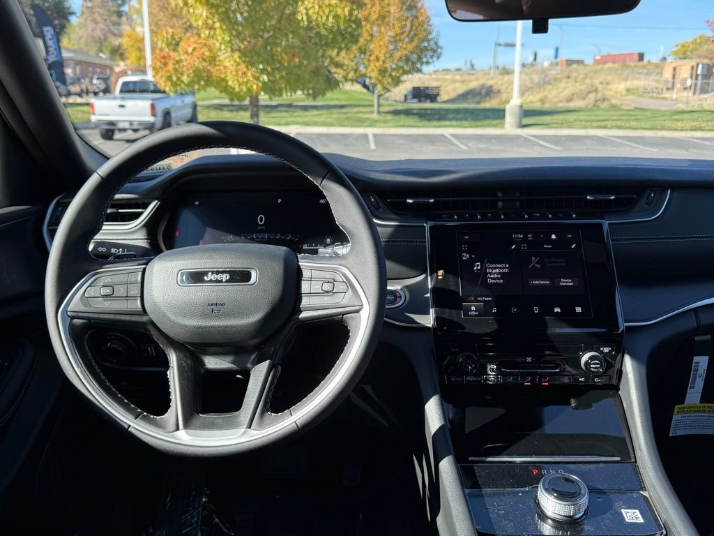 New 2025 Jeep Grand Cherokee Laredo w/ Trailer Tow Package image 29