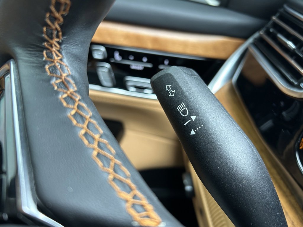 Used 2024 Jeep Grand Wagoneer Series III w/ HD Trailer Tow Package image 55