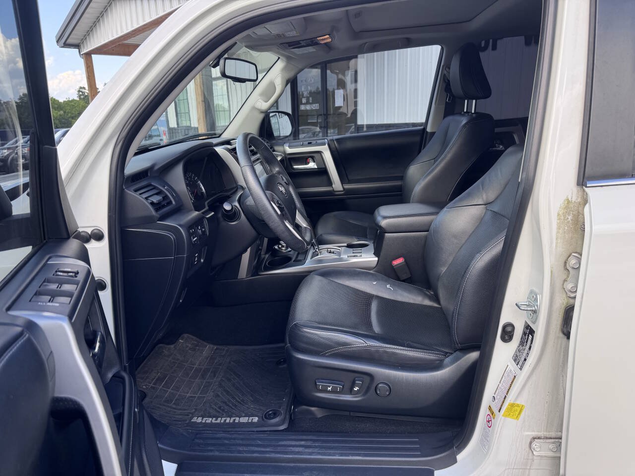 Used 2014 Toyota 4Runner Limited AWD/4WD image 10