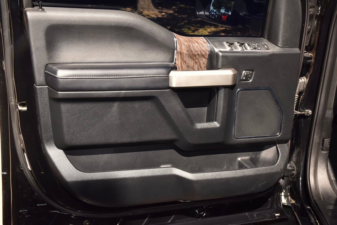 Used 2019 Ford F250 Lariat w/ Lariat Ultimate Package image 35