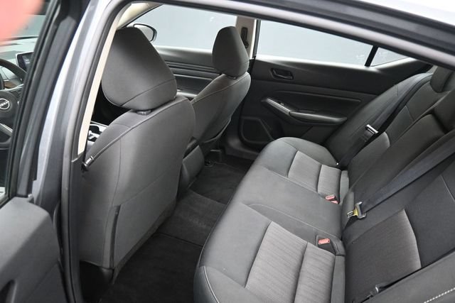 Used 2024 Nissan Altima 2.5 SV FWD image 27