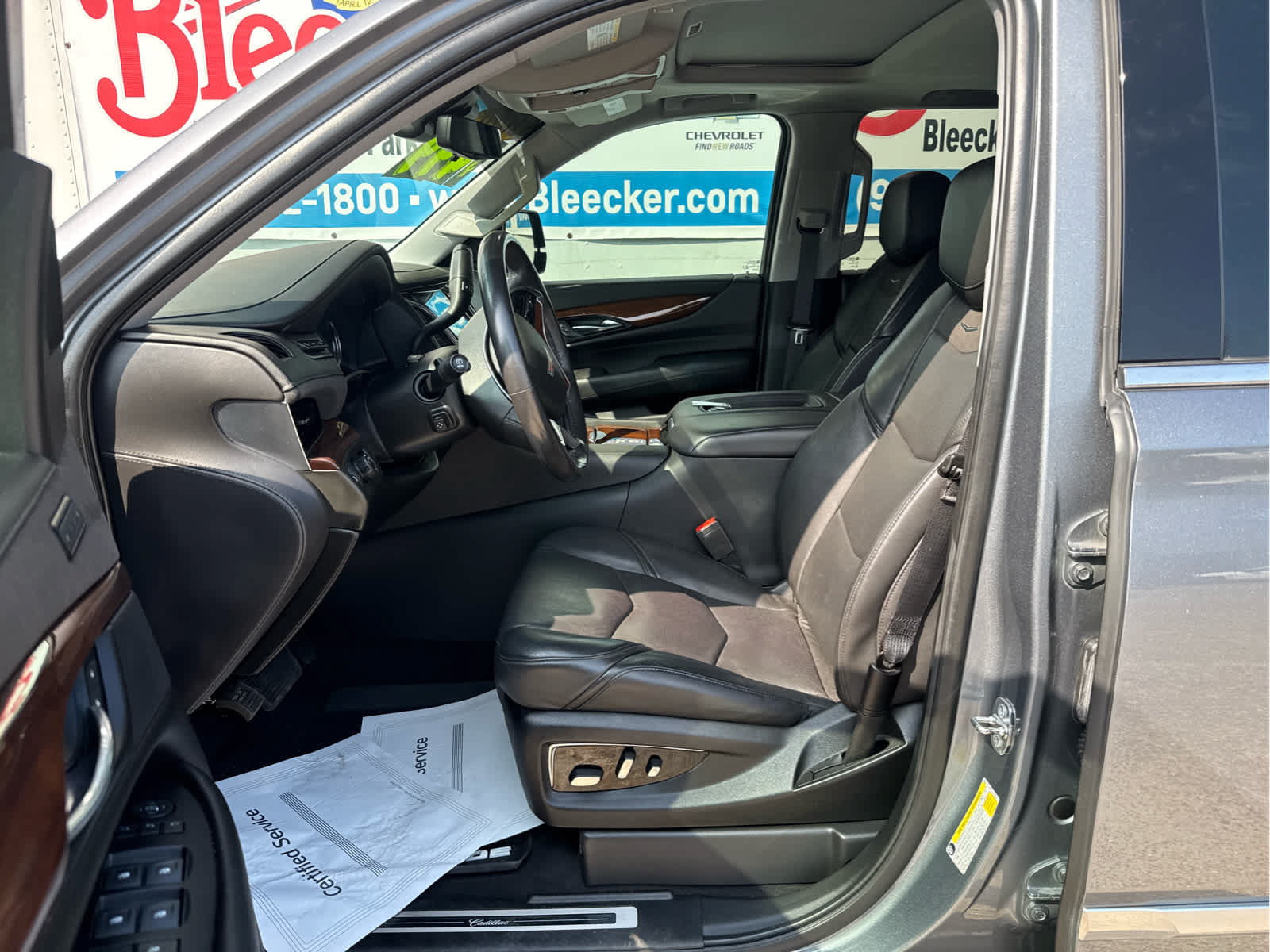 Used 2020 Cadillac Escalade Luxury RWD image 22
