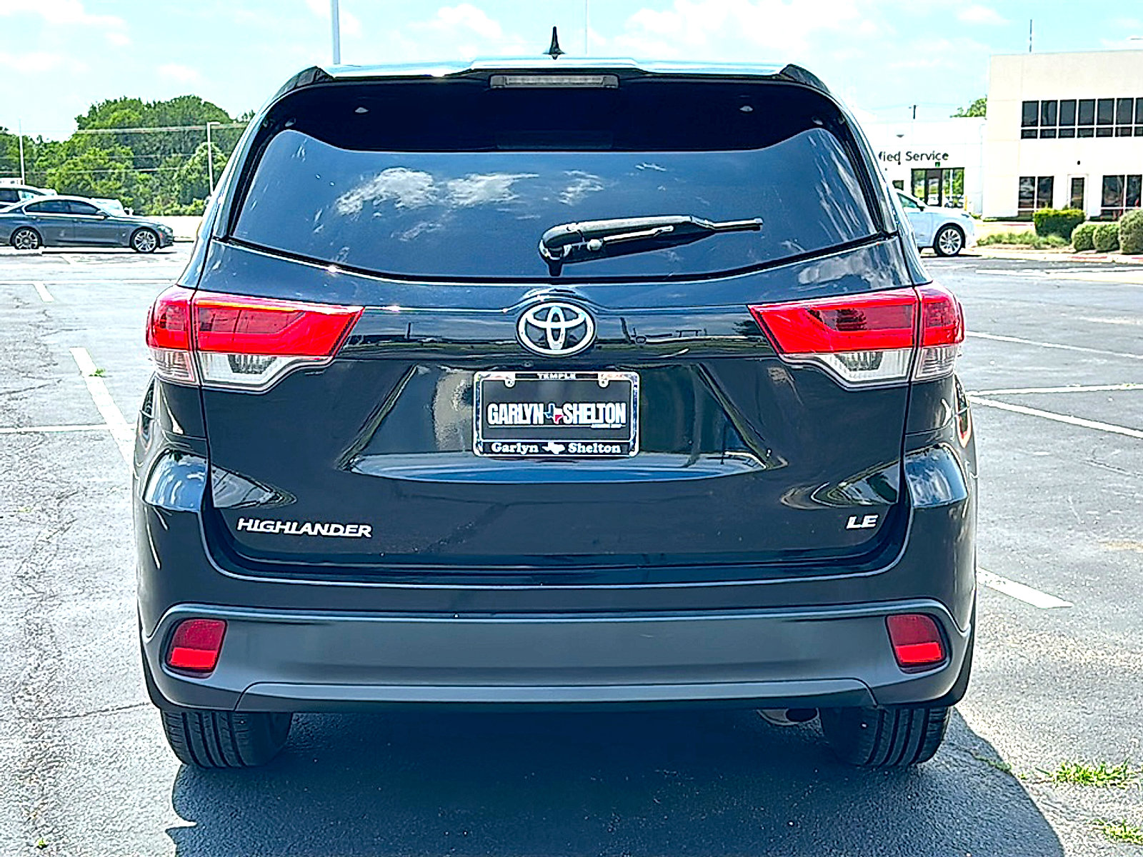 Used 2018 Toyota Highlander Plus FWD image 7