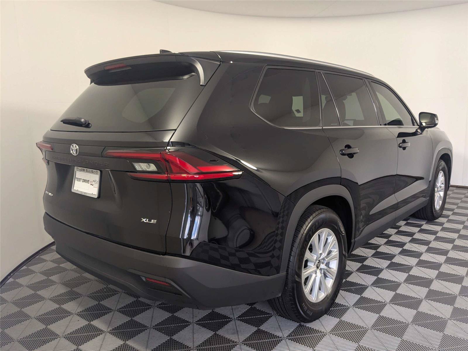 Certified 2025 Toyota Grand Highlander AWD Hybrid image 6