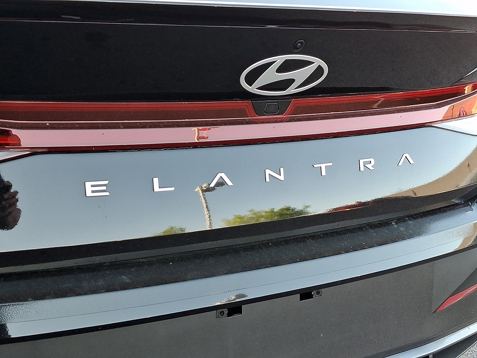Certified 2025 Hyundai Elantra Sport FWD image 30