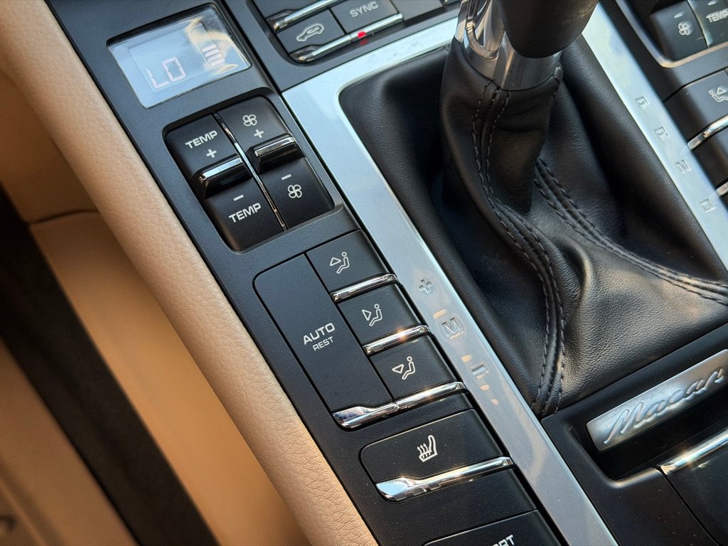 Used 2021 Porsche Macan S AWD/4WD image 49