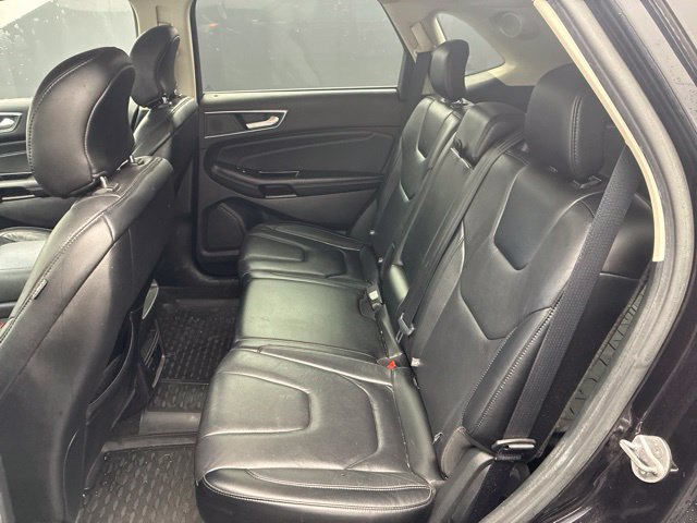 Used 2019 Ford Edge Titanium AWD/4WD image 19
