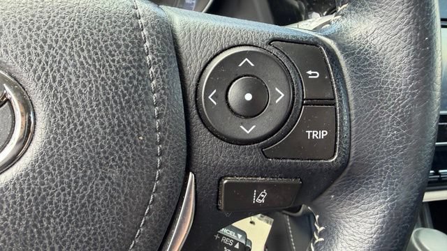 Used 2018 Toyota Corolla iM w/ Carpet Mat Package (TMS) FWD image 24