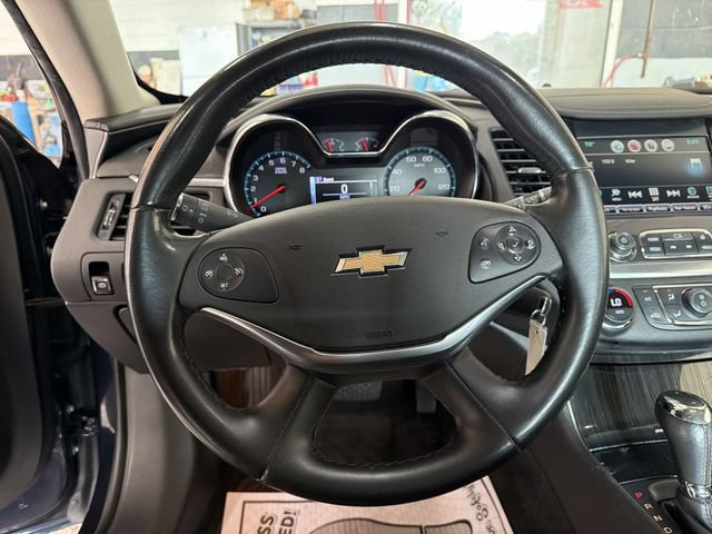 Used 2016 Chevrolet Impala LT FWD image 14