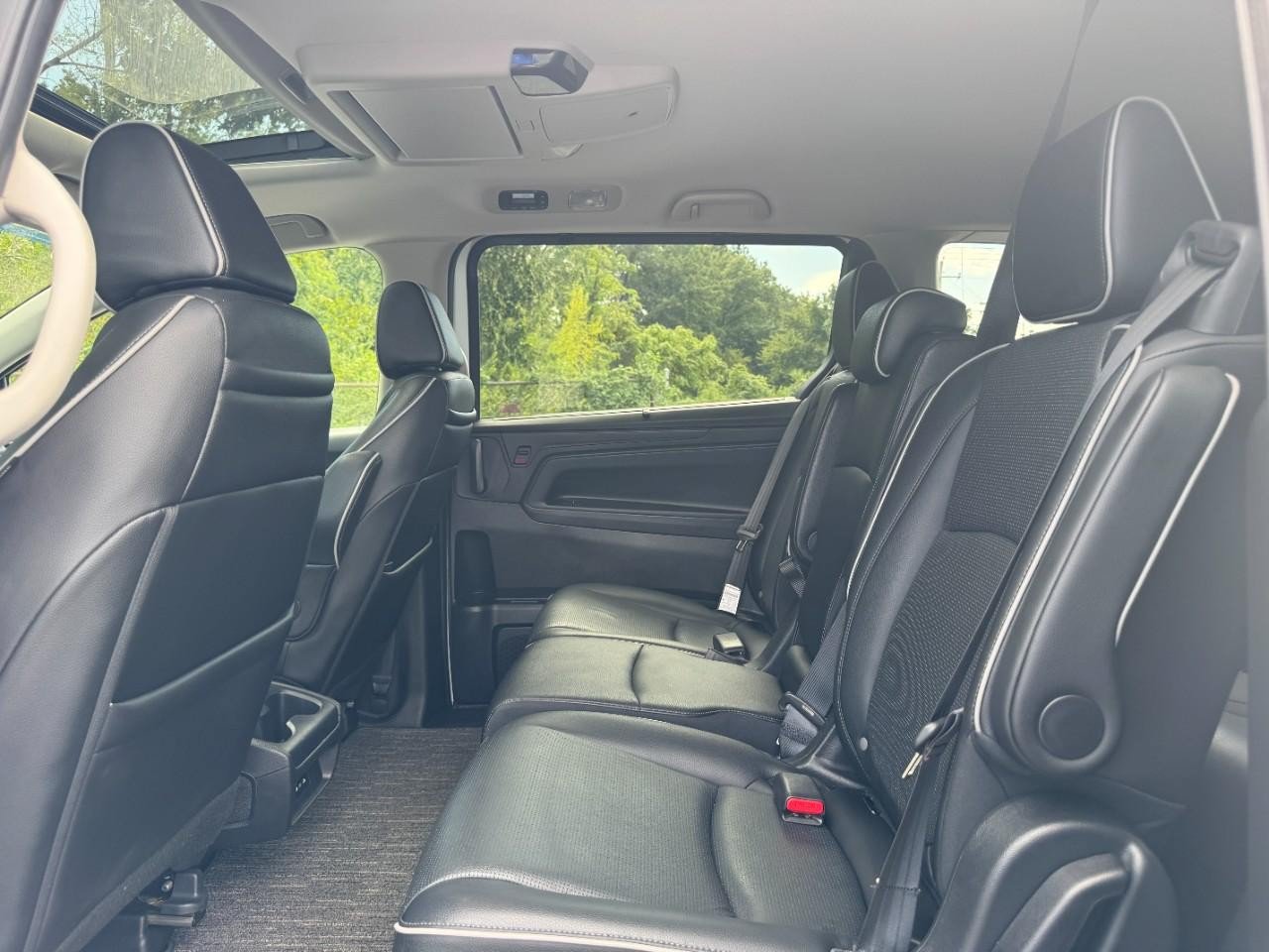 Used 2025 Honda Odyssey Elite image 12