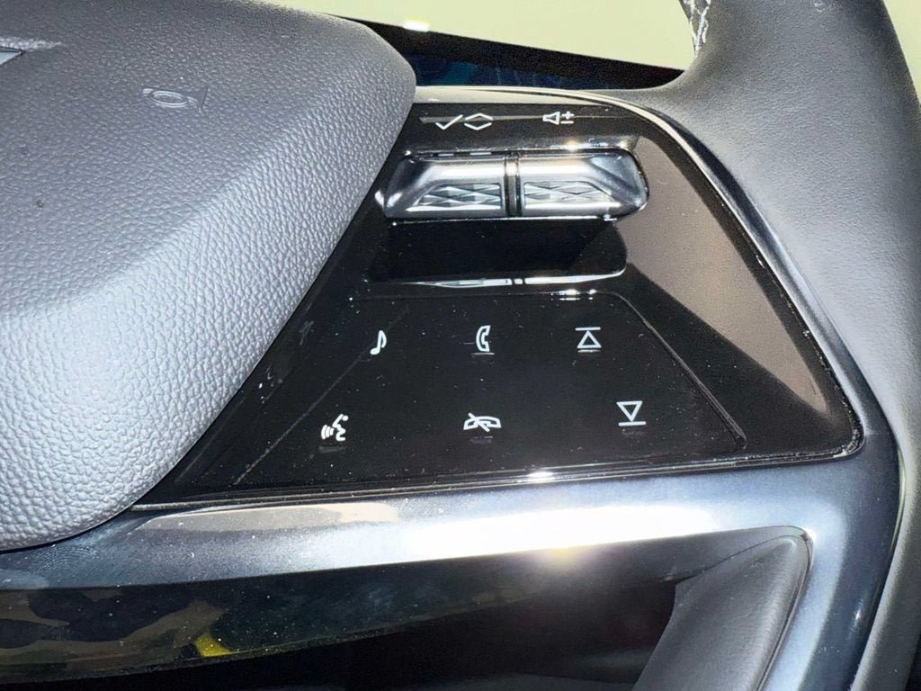 New 2025 Cadillac Escalade IQ Luxury 1 AWD/4WD image 17
