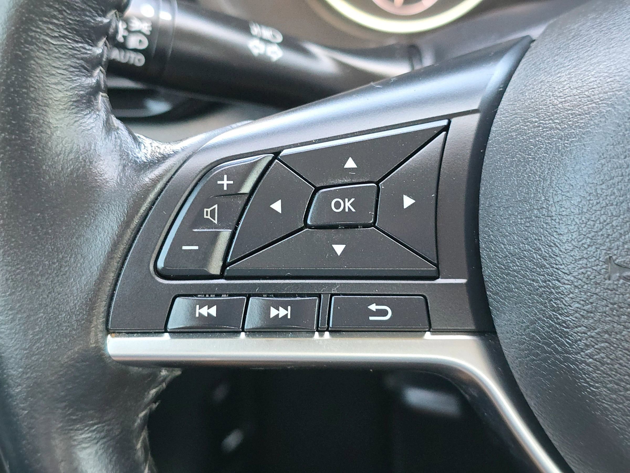 Used 2023 Nissan Sentra SV w/ All-Weather Package image 16