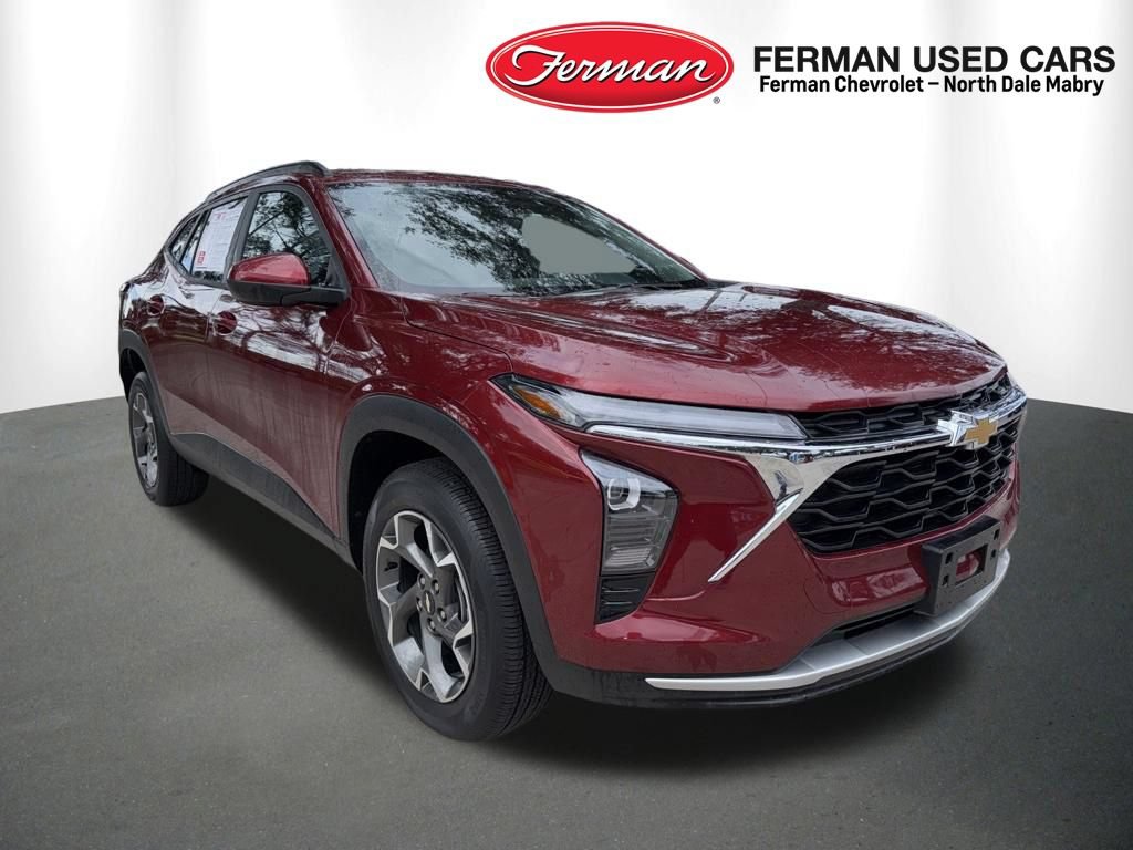 Used 2024 Chevrolet Trax LT w/ LT Convenience Package FWD image 1
