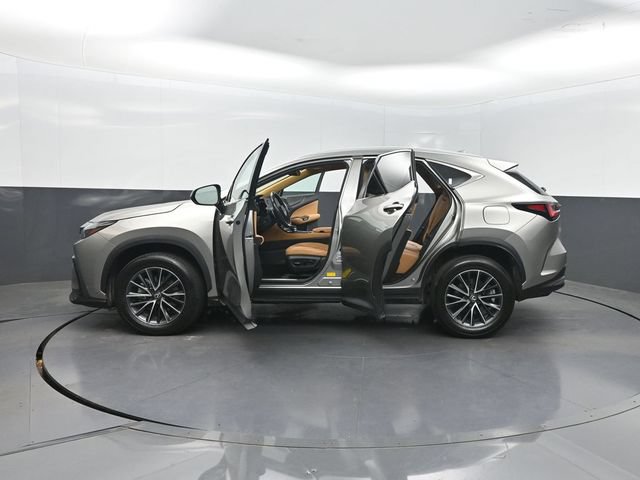 Used 2025 Lexus NX 250 FWD w/ Accessory Package (Z1) image 39