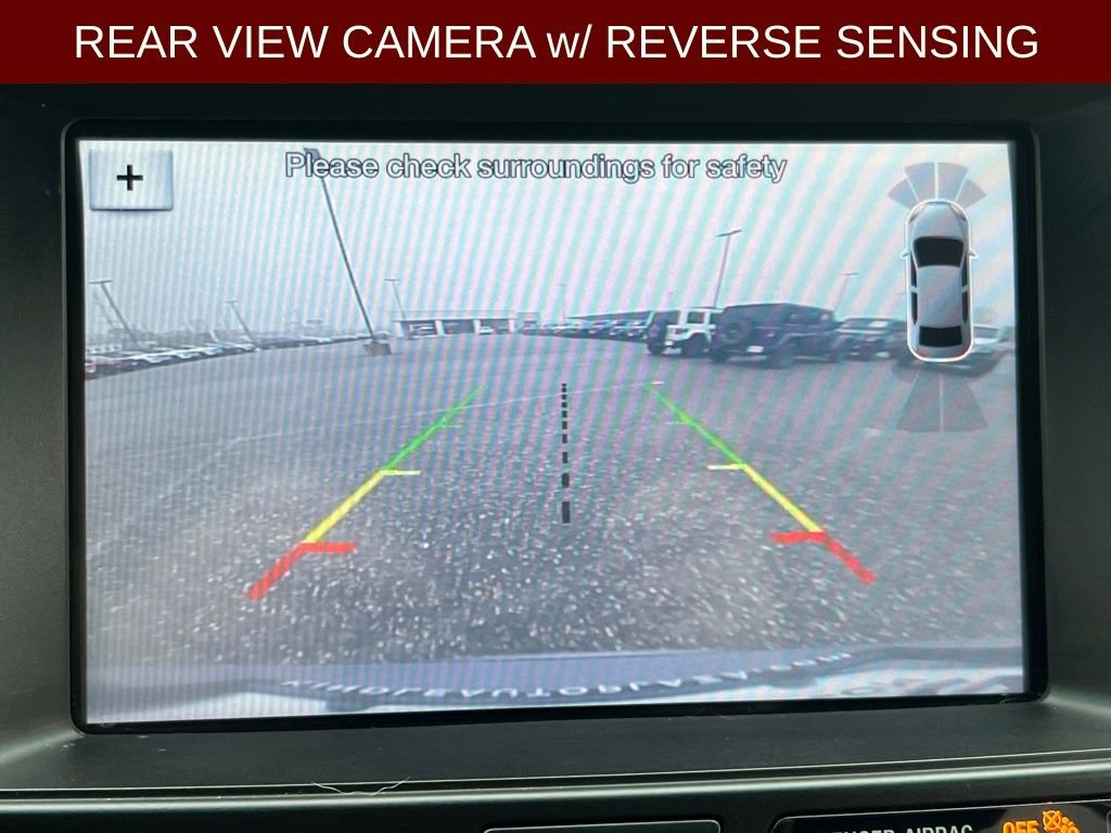 Used 2017 Ford Explorer XLT w/ Equipment Group 202A image 9