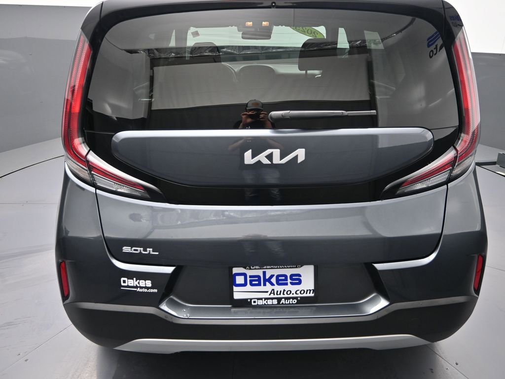 Certified 2025 Kia Soul LX w/ LX Technology Package image 30