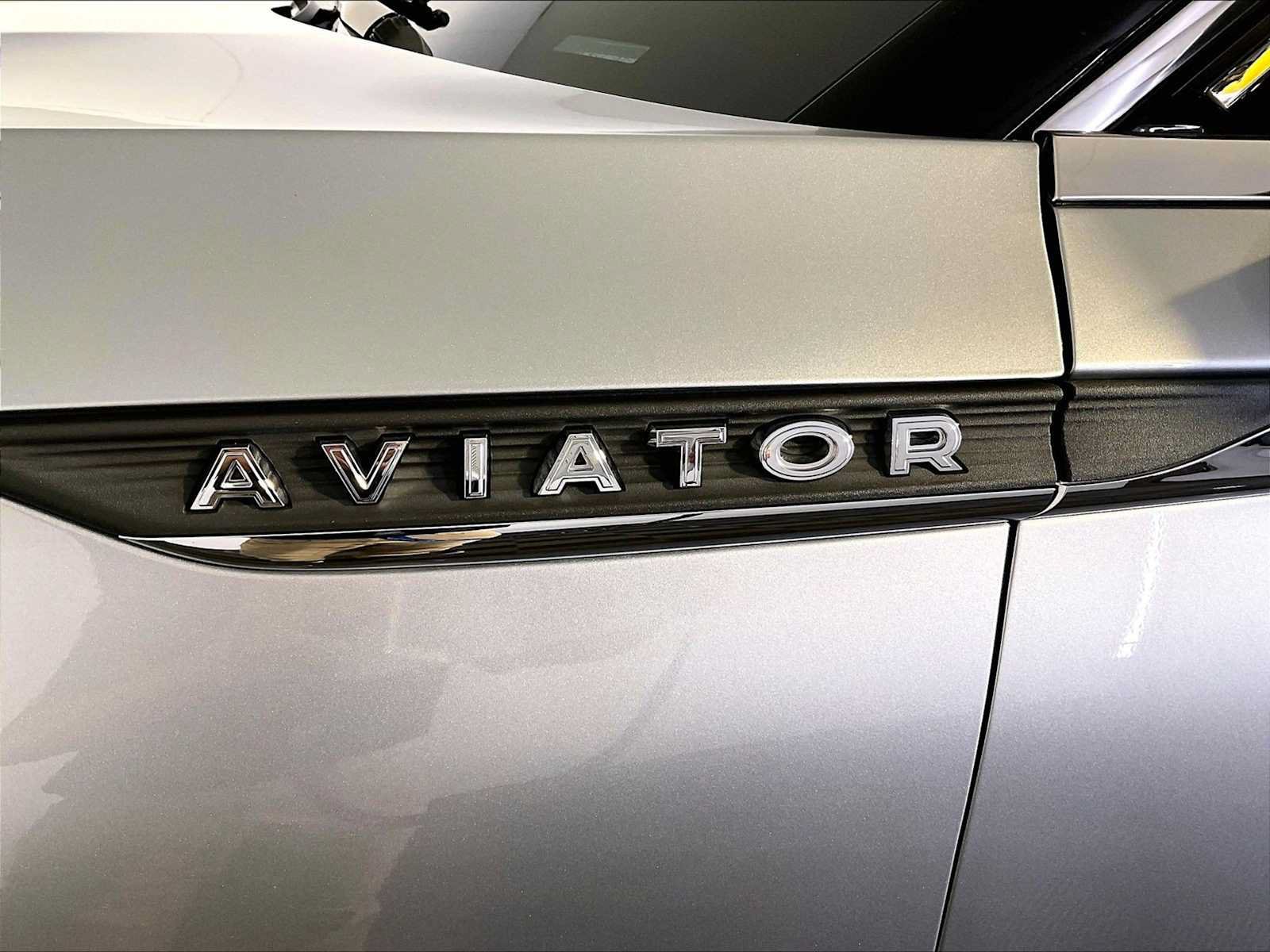 Used 2021 Lincoln Aviator AWD image 19