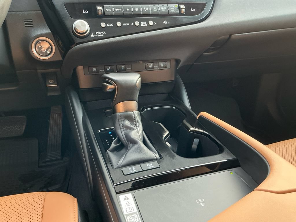 Used 2023 Lexus ES 300h w/ Premium Package FWD image 12