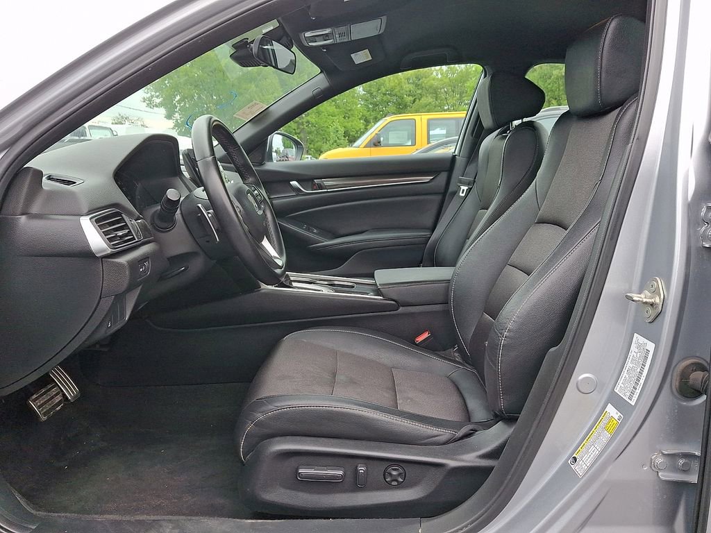 Used 2019 Honda Accord Sport image 12