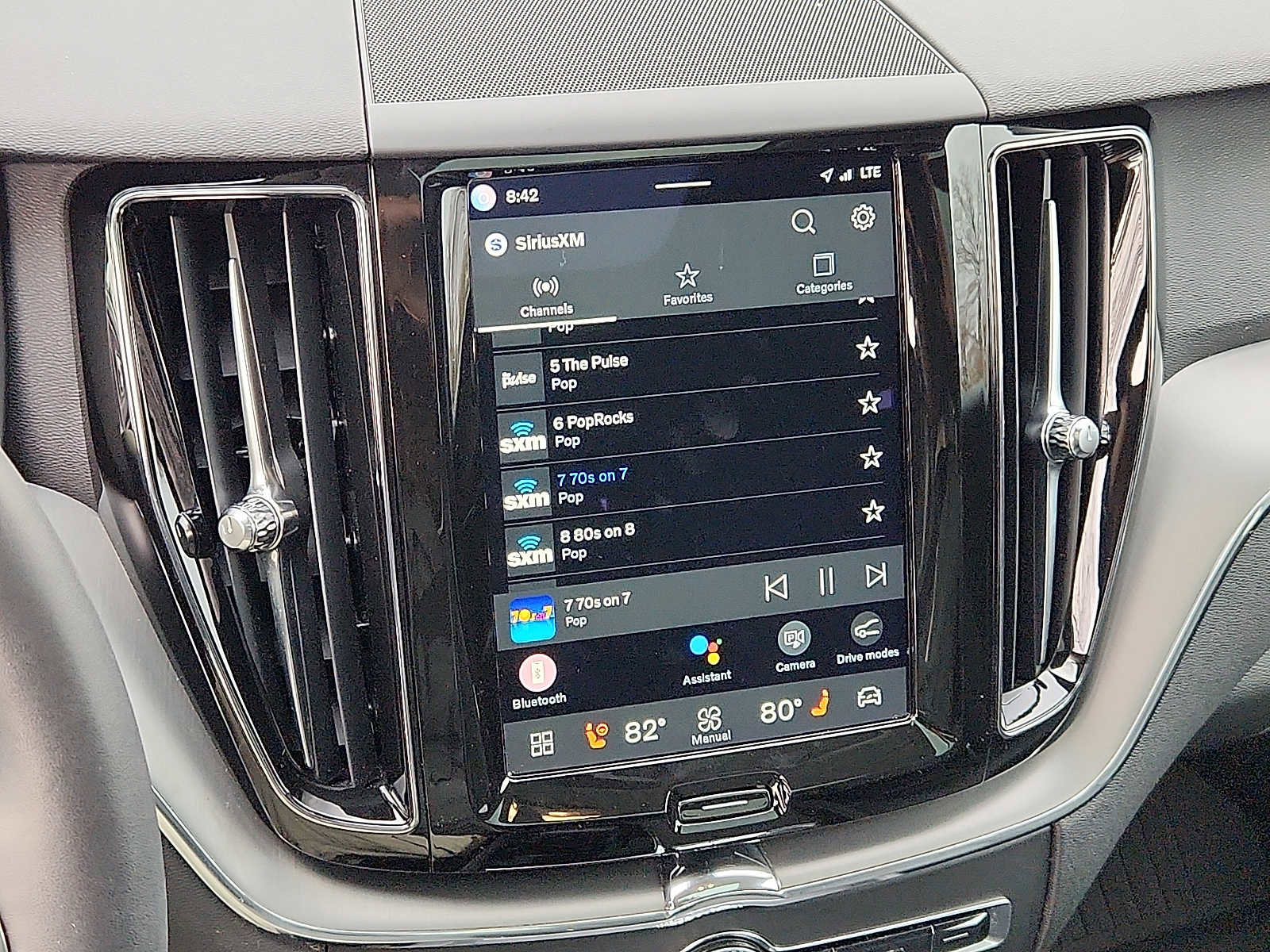 Certified 2023 Volvo XC60 B5 Core w/ Climate Package image 17