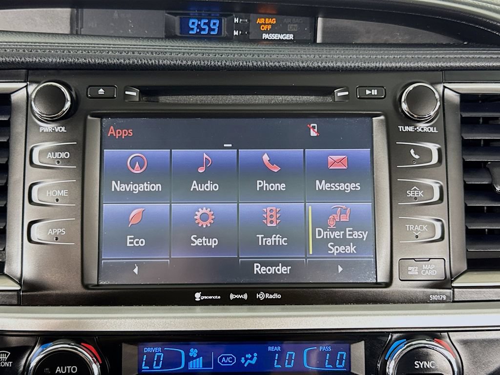 Used 2017 Toyota Highlander SE FWD image 24