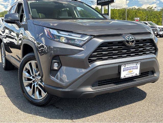 Used 2022 Toyota RAV4 XLE Premium AWD/4WD image 2