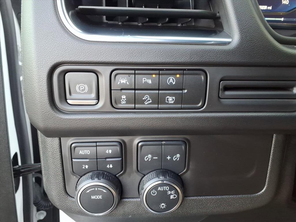 Used 2024 Chevrolet Tahoe Z71 w/ Luxury Package image 31