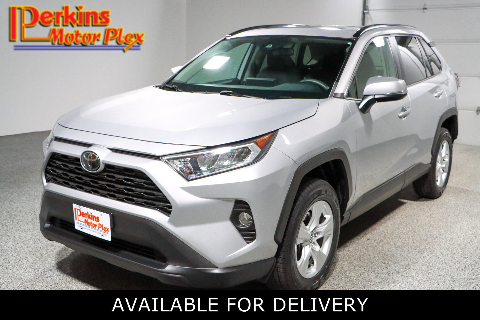Used 2019 Toyota RAV4 XLE image 1