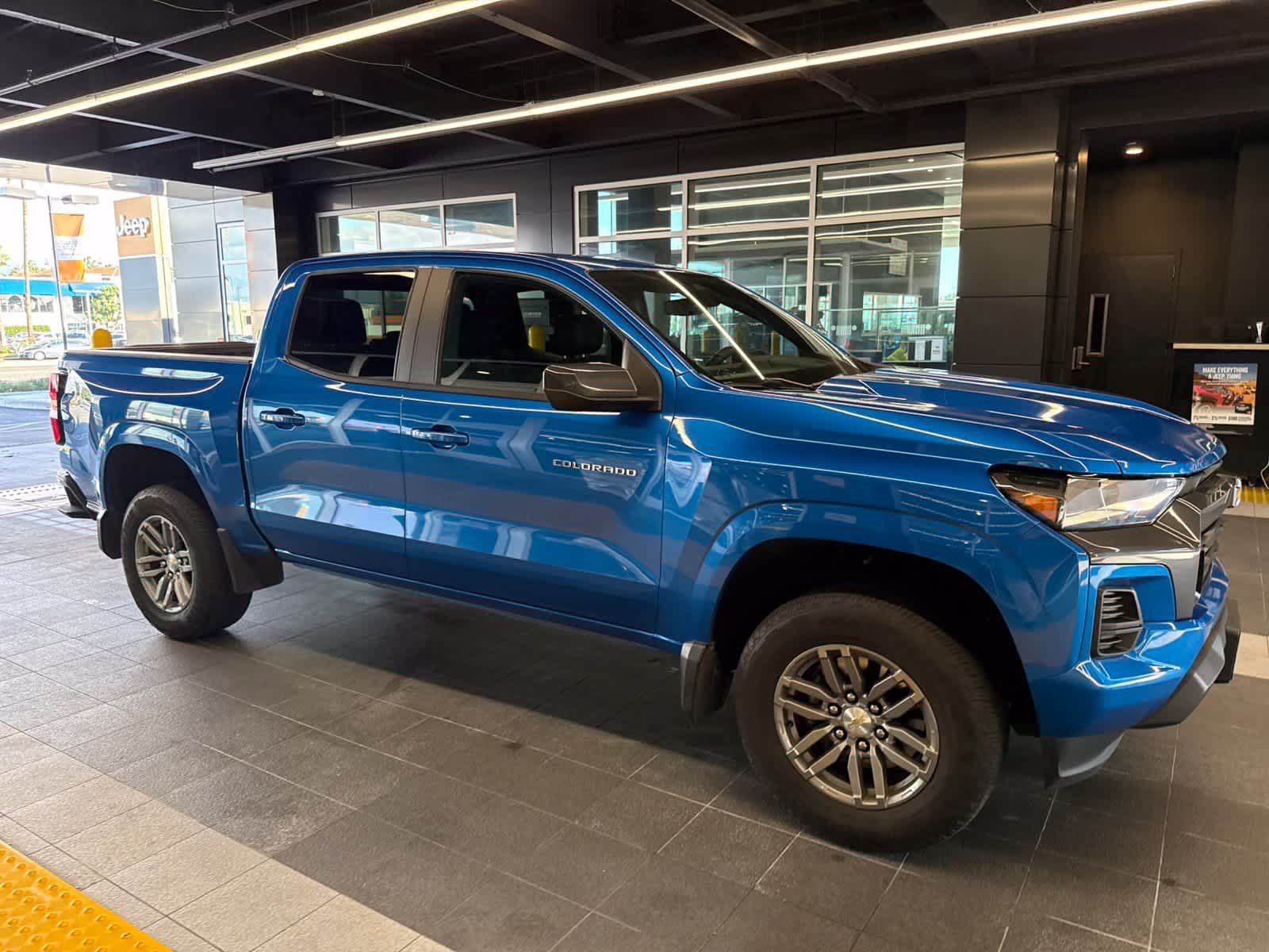 Used 2023 Chevrolet Colorado LT w/ LPO, Pro Essentials Package RWD image 11