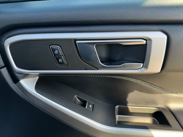 Certified 2022 Ford Explorer XLT w/ Equipment Group 202A image 16