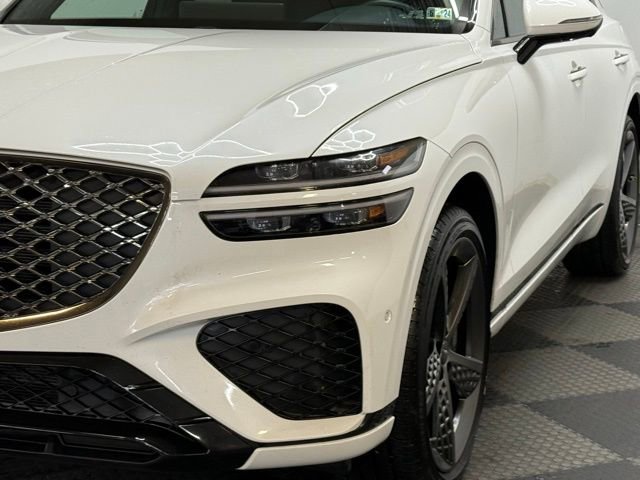 Used 2023 Genesis GV70 2.5T w/ Sport Prestige Package image 7