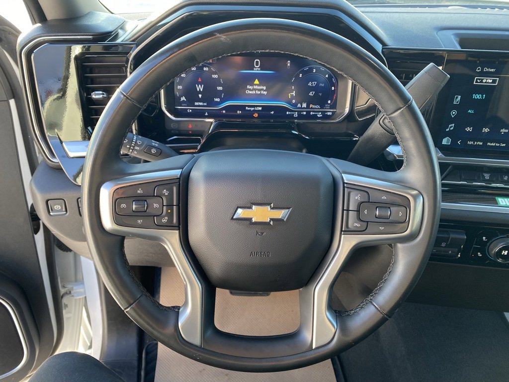 Used 2025 Chevrolet Silverado 2500 LT w/ Convenience Package image 14