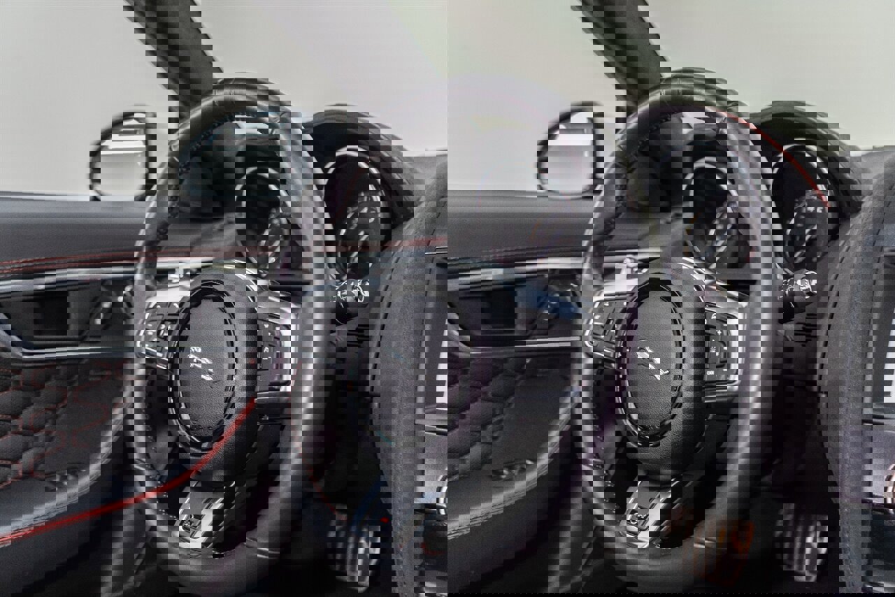 Used 2020 Jaguar F-TYPE SVR image 60