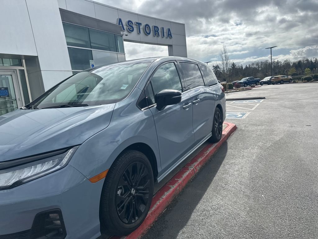 Used 2025 Honda Odyssey Sport-L image 8