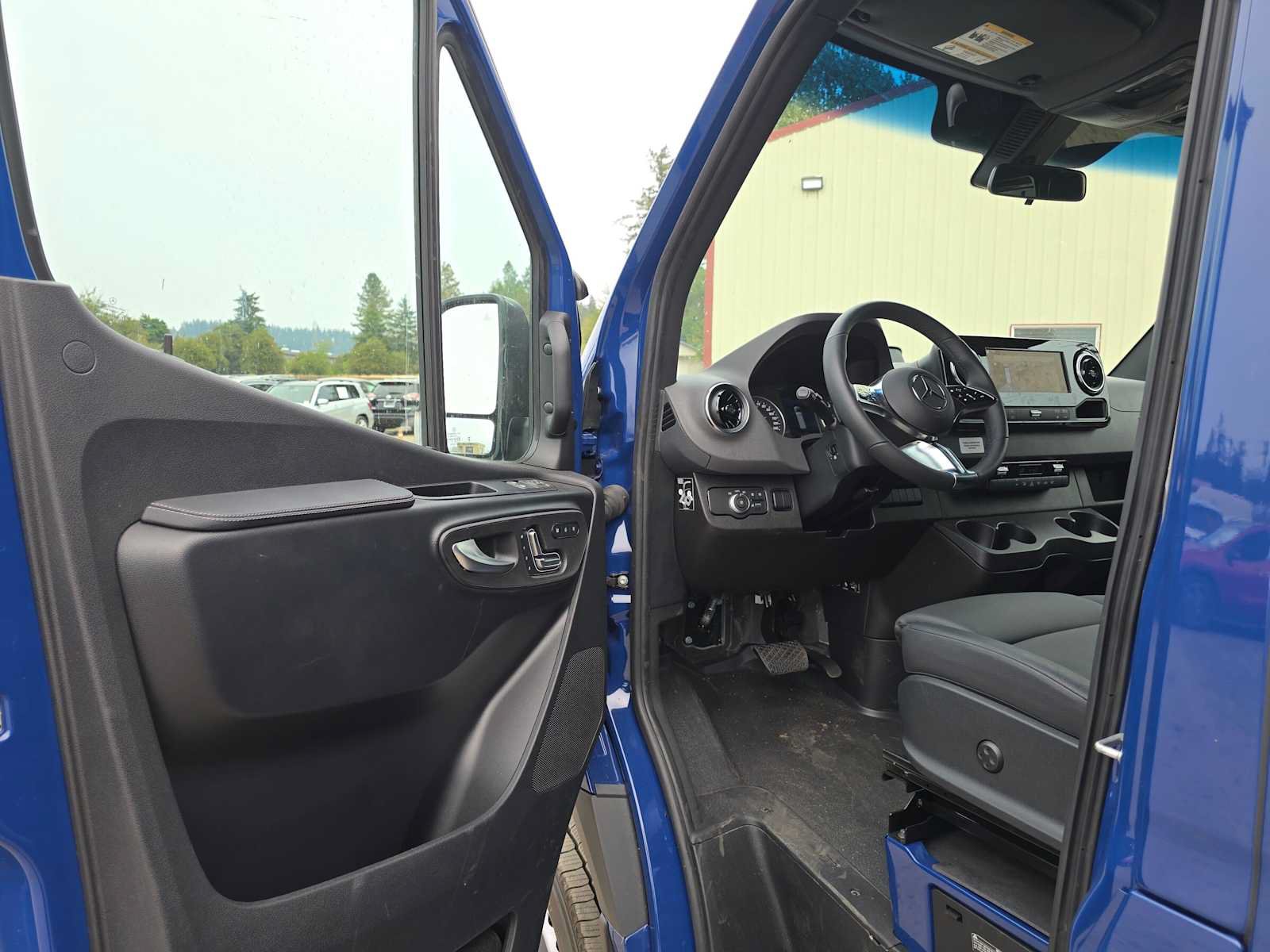 Used 2026 Mercedes-Benz Sprinter 2500 image 19