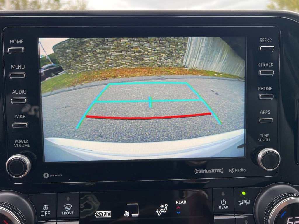 Used 2022 Toyota Highlander XLE image 21