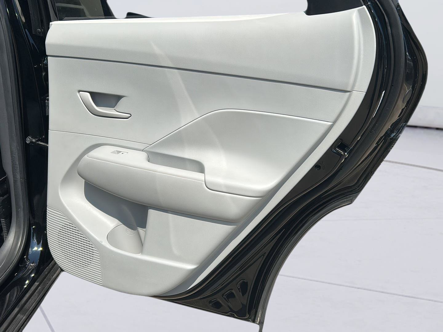 Used 2024 Hyundai Kona SE FWD image 18