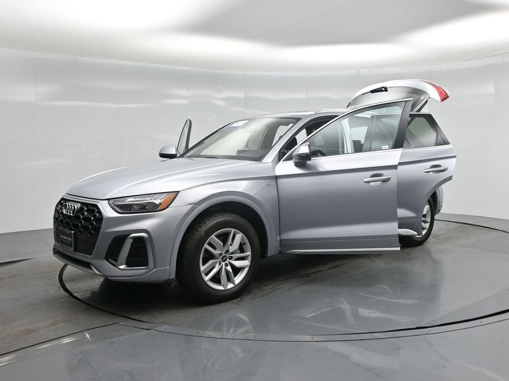 Used 2023 Audi Q5 2.0T Premium w/ Convenience Package image 32