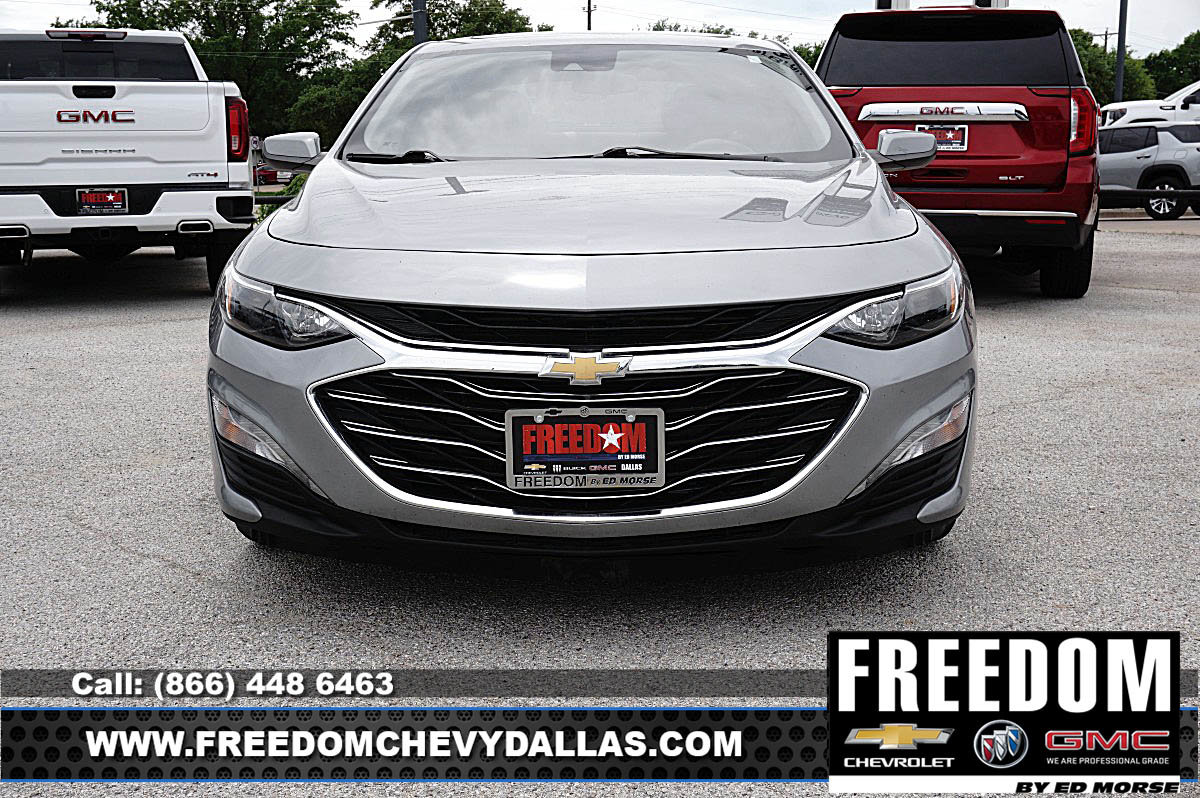 Used 2024 Chevrolet Malibu LT FWD image 2