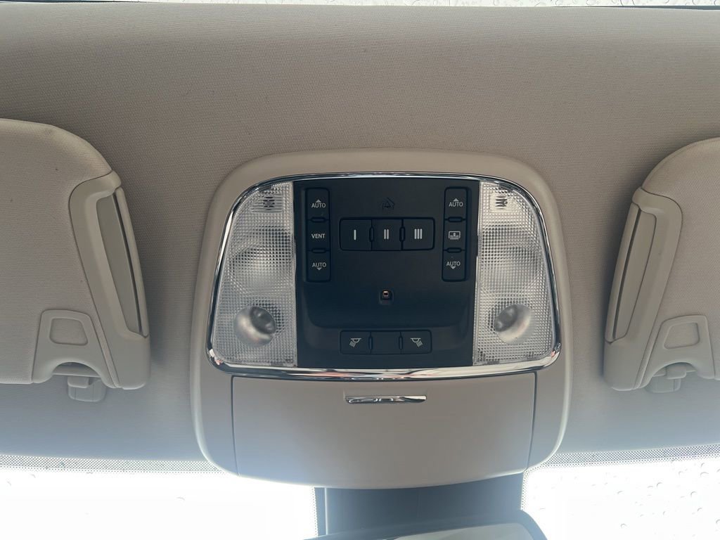 Used 2019 Chrysler 300 C w/ Sun, Sound & Nav Package image 23