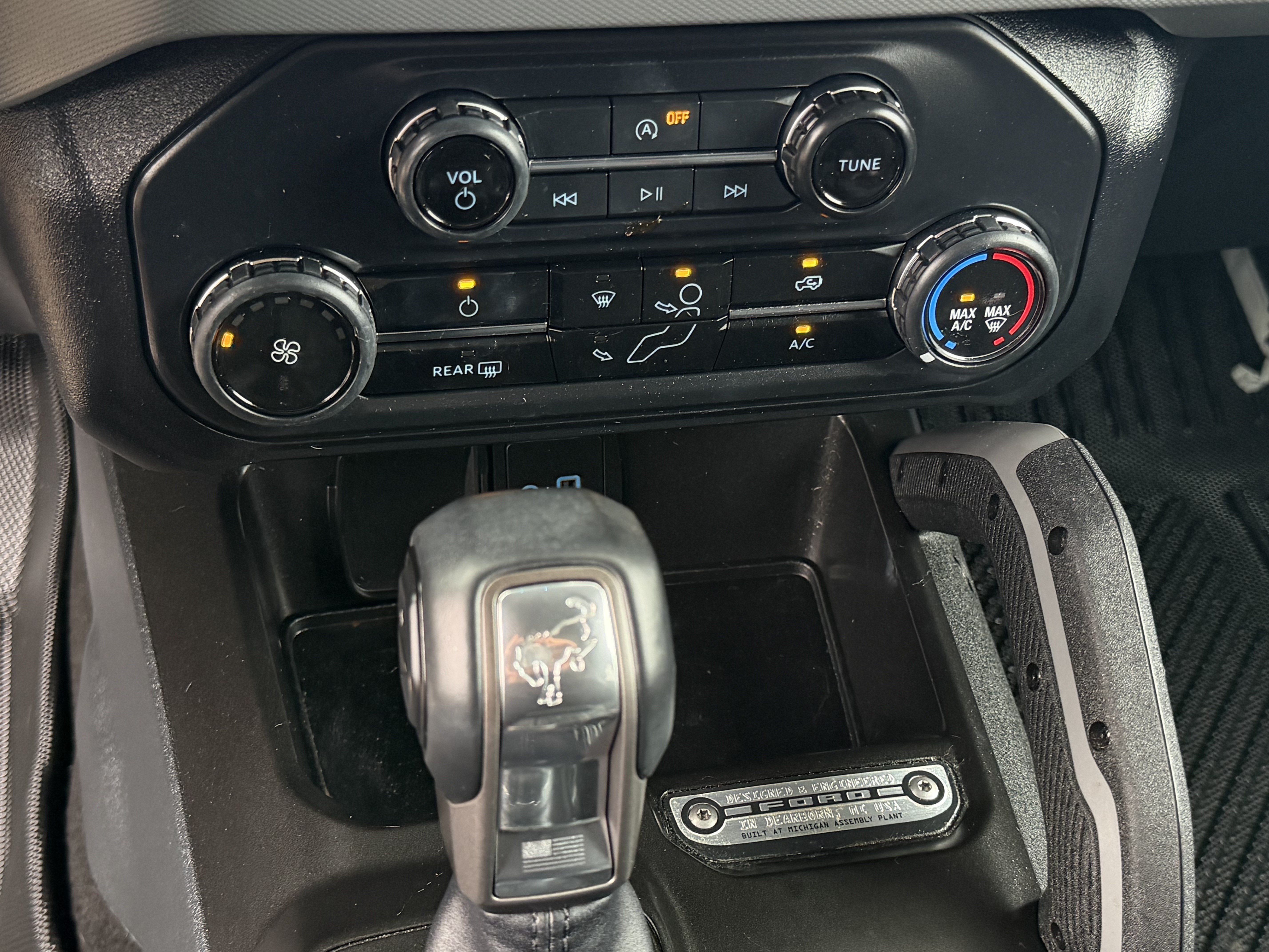 Certified 2023 Ford Bronco Big Bend w/ Sasquatch Package AWD/4WD image 19